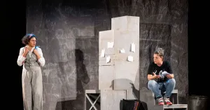 IO COME LEI storia di due amiche molto lontane, terribilmente vicine - Immagine: 1