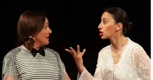 A teatro - LE SORELLINE di Trapezisti Danzerini - 3/7 anni - Immagine: 1