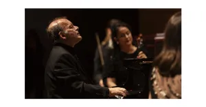 A teatro - “IN ANTEPRIMA” CON L'ORCHESTRA I POMERIGGI MUSICALI DI MILANO: PROVA GENERALE DEL CONCERTO DIRETTO ED ESEGUITO DAL PIANISTA LOUIS LORTIE di Fondazione I Pomeriggi Musicali - 6/16 anni - Immagine: 1