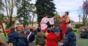A teatro | Varese, Spazio Yak - SOUVENIR INVISIBILI di Karakorum Teatro - 6/10 anni - Immagine: 2