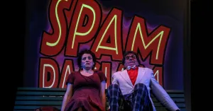 A NASO IN ARIA - SGUARDI SULLA CITTÀ - Immagine: 1