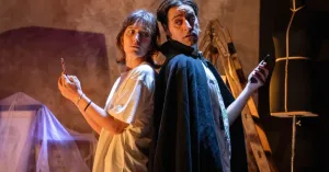 A teatro | Arese (MI), Sala Polivalente Centro Civico Agorà - FUORI CAMPO di Barabba's Clowns - dai 14 anni - Immagine: 1