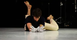 TOCCARE - THE WHITE DANCE - Immagine: 1