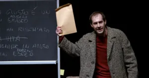 A scuola - MEMORIOSI - NUOVI ARCHIVISTI DEL BENE di Centro Asteria - 12/16 anni - Immagine: 1